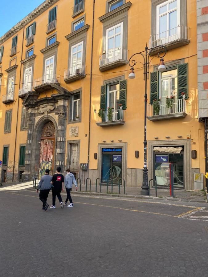 Dimora Donna Elena Bed & Breakfast Napoli Ngoại thất bức ảnh