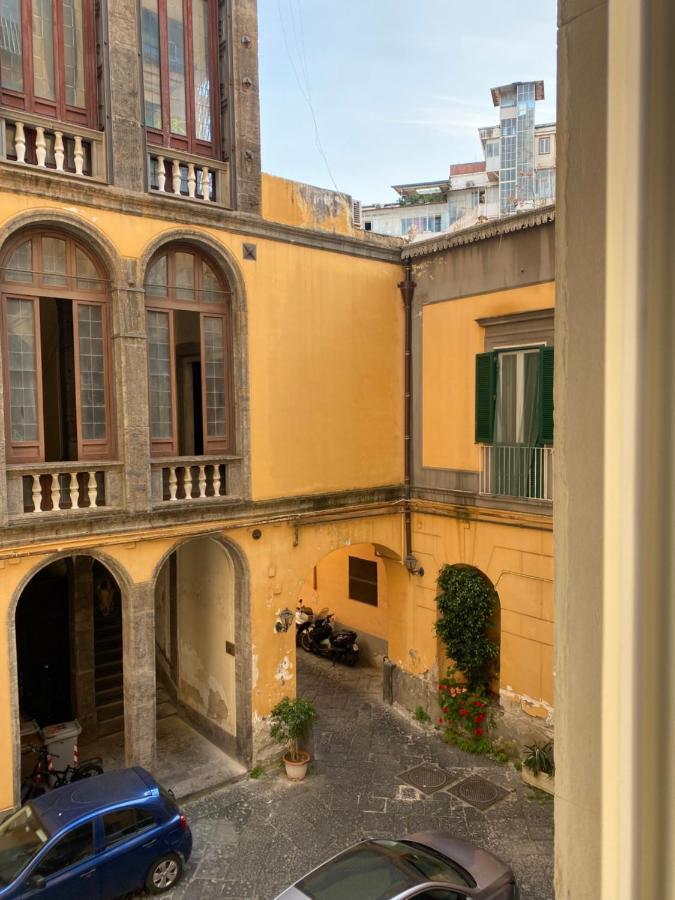 Dimora Donna Elena Bed & Breakfast Napoli Ngoại thất bức ảnh
