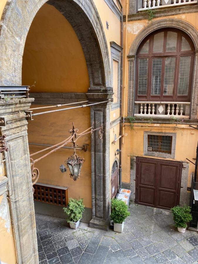 Dimora Donna Elena Bed & Breakfast Napoli Ngoại thất bức ảnh