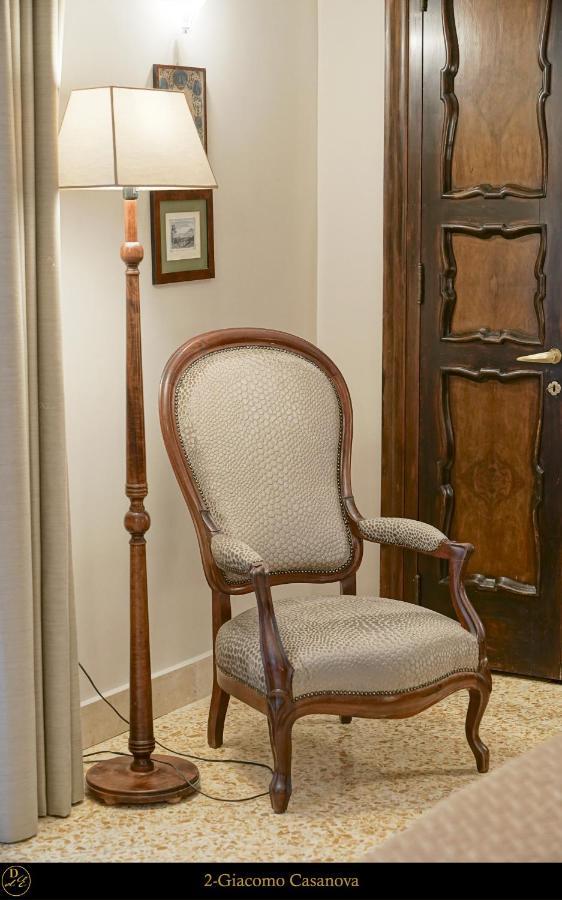 Dimora Donna Elena Bed & Breakfast Napoli Ngoại thất bức ảnh