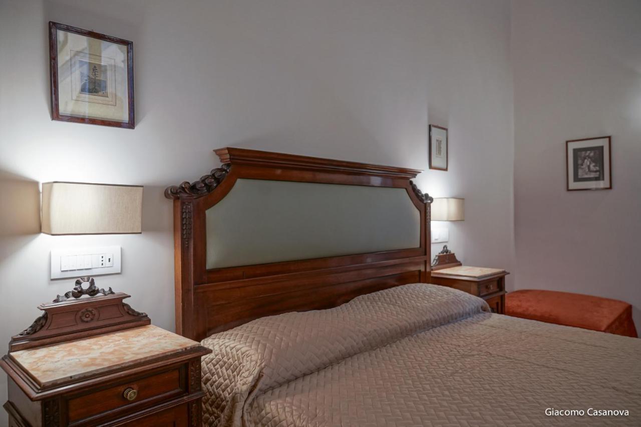 Dimora Donna Elena Bed & Breakfast Napoli Ngoại thất bức ảnh